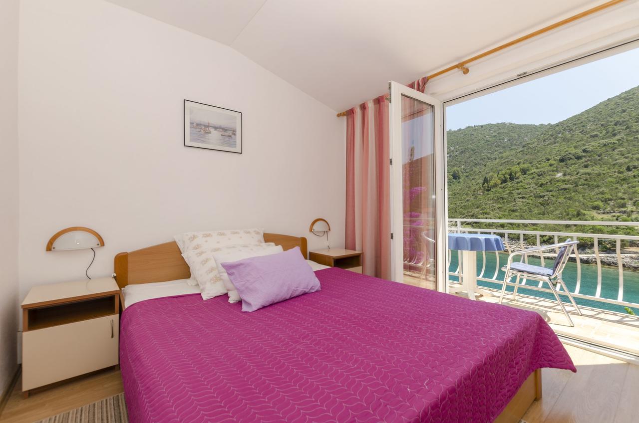 Apartments Dinko Gdinj Luaran gambar