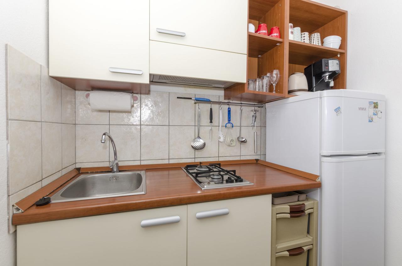 Apartments Dinko Gdinj Luaran gambar