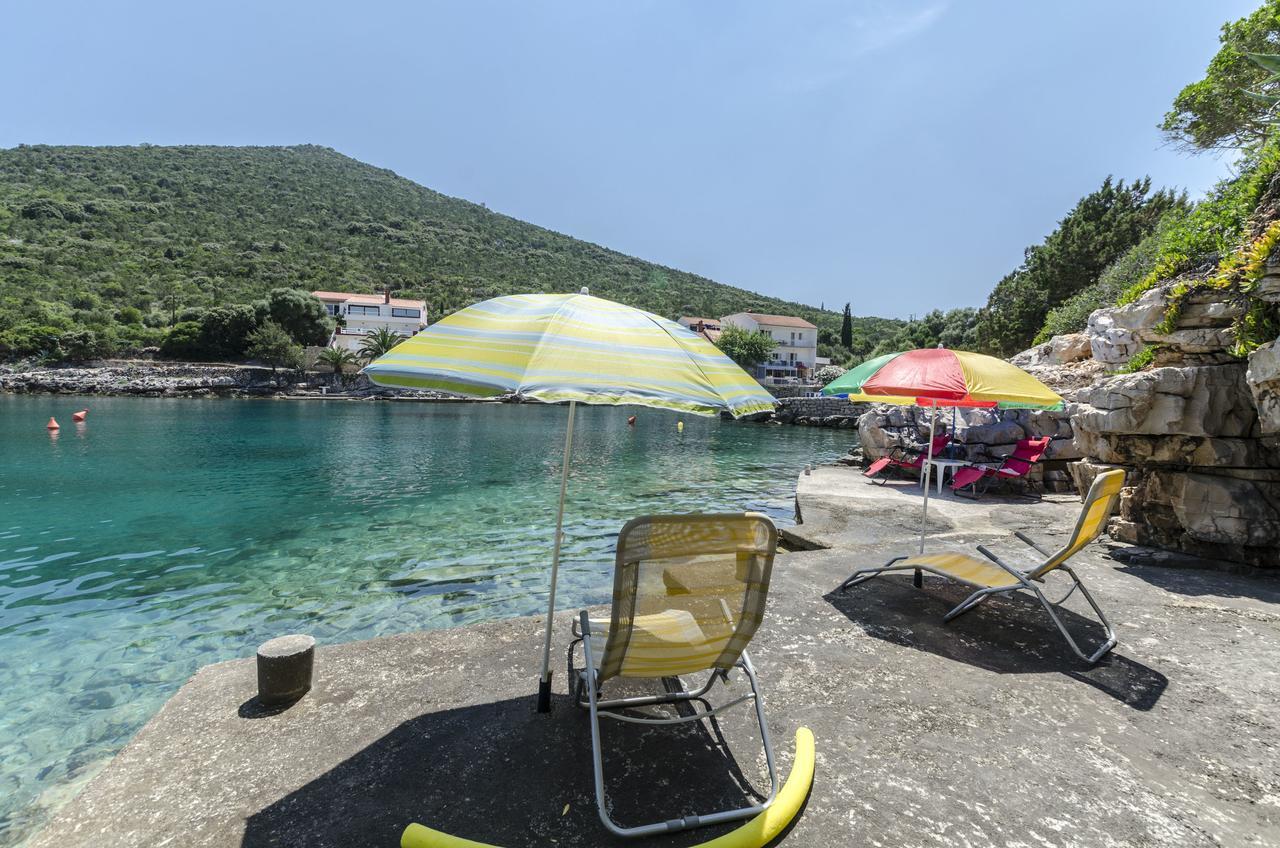 Apartments Dinko Gdinj Luaran gambar