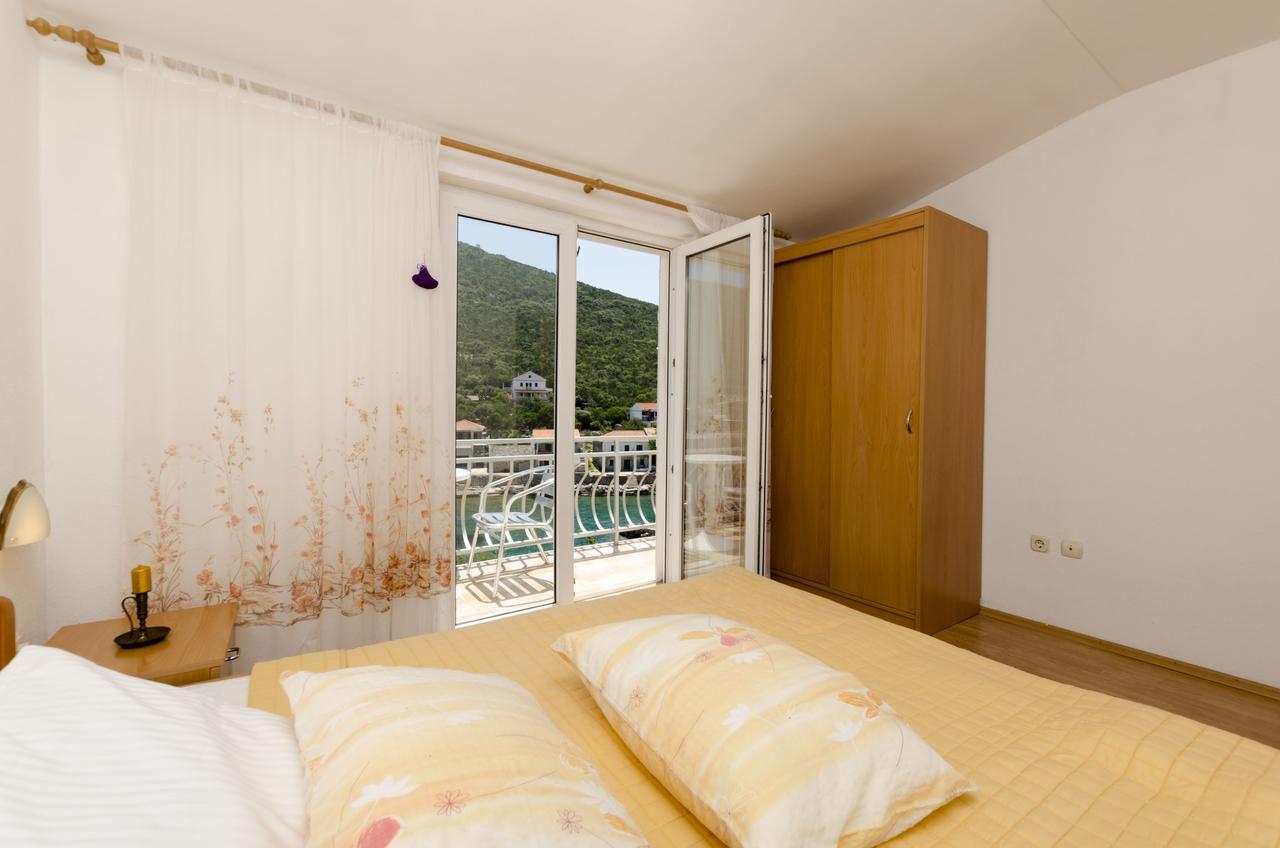 Apartments Dinko Gdinj Luaran gambar